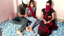 पड़ोसन सौतेली माँ और लड़की को एक साथ चोदा ! देसी थ्रीसम इन हिंदी
